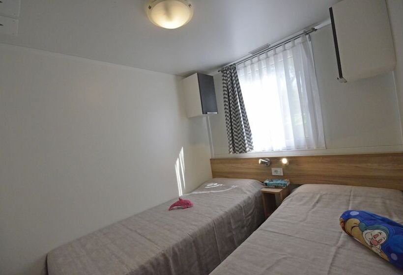 Отель Luxury Caravan At Union Lido