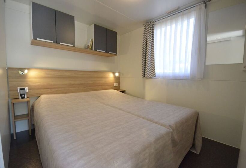 Отель Luxury Caravan At Union Lido