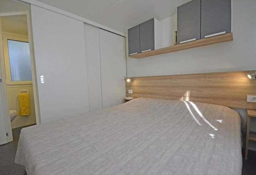 Отель Luxury Caravan At Union Lido