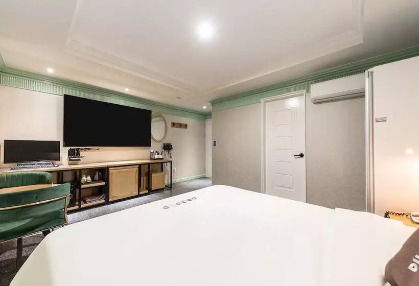 Motelli Daejeon Jungri Capella