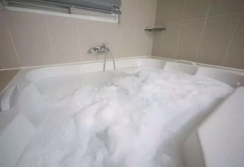 Motelli Daejeon Jungri Capella