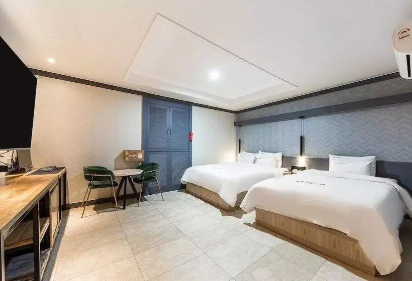 Motelli Daejeon Jungri Capella