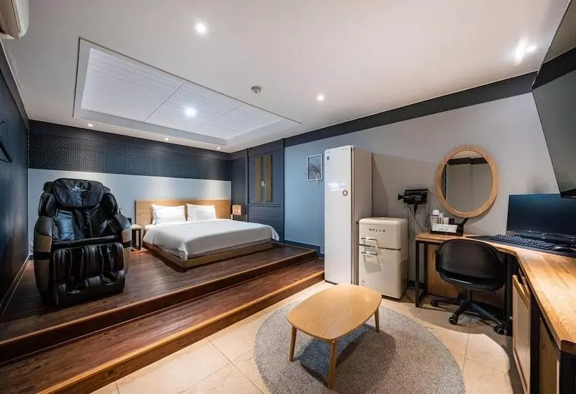 Motelli Daejeon Jungri Capella