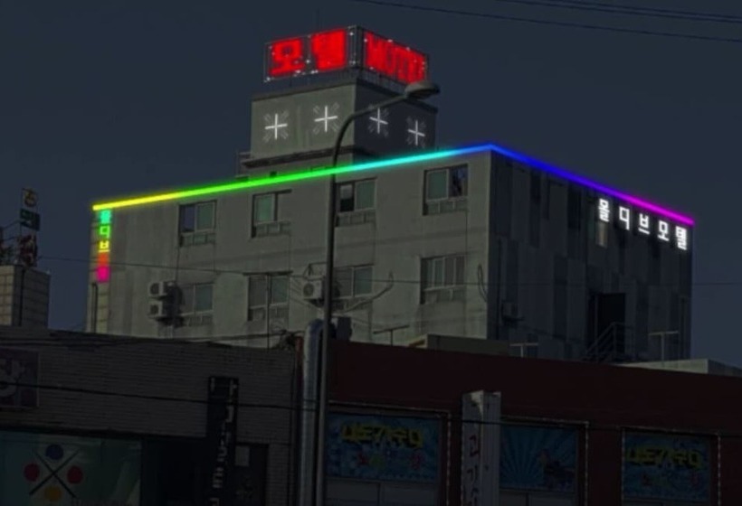 מוטל Sokcho Maldives