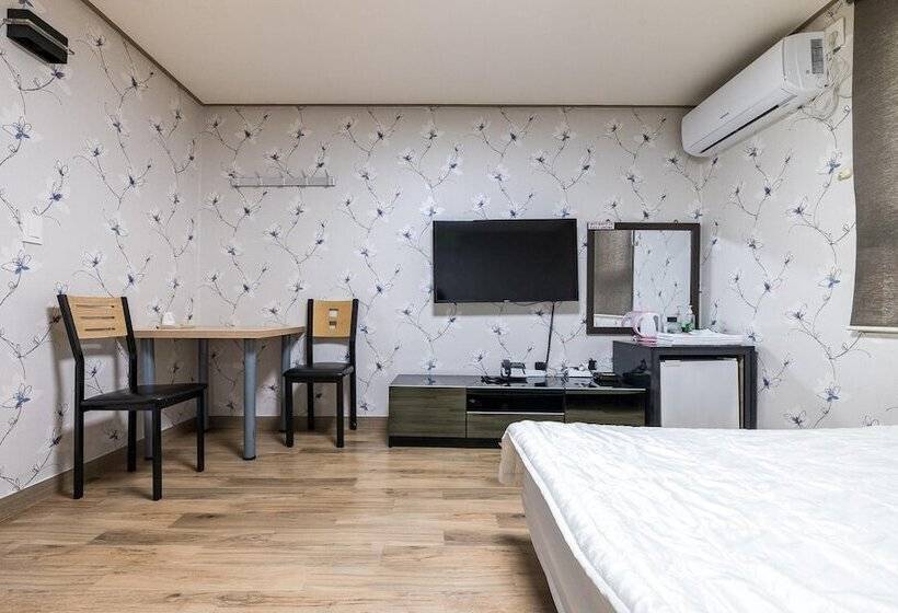 מוטל Sokcho Maldives