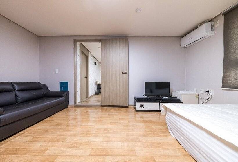 מוטל Sokcho Maldives