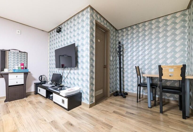 מוטל Sokcho Maldives