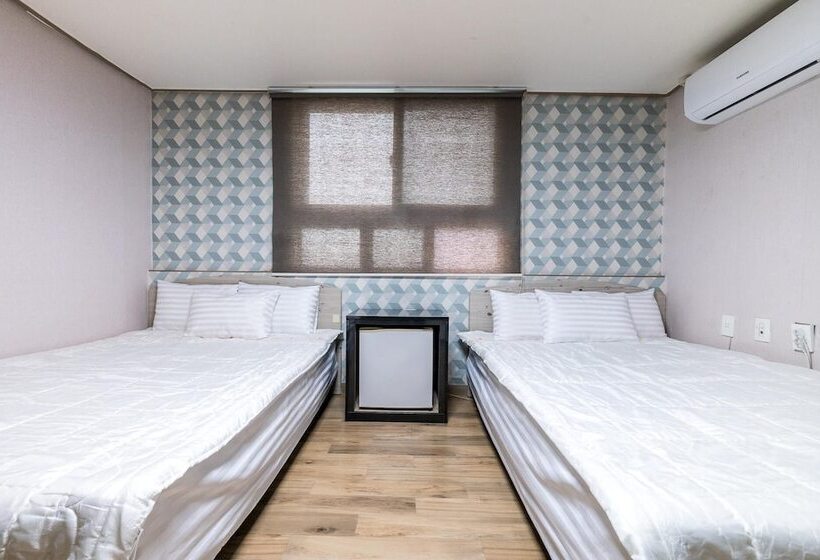 מוטל Sokcho Maldives