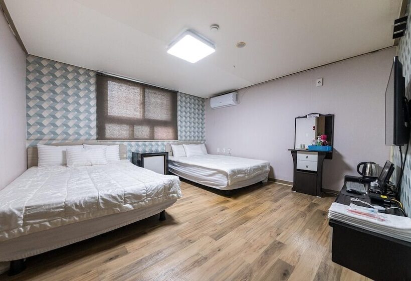 מוטל Sokcho Maldives