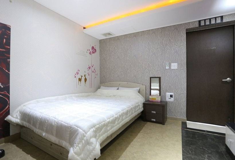 מוטל Sokcho Maldives