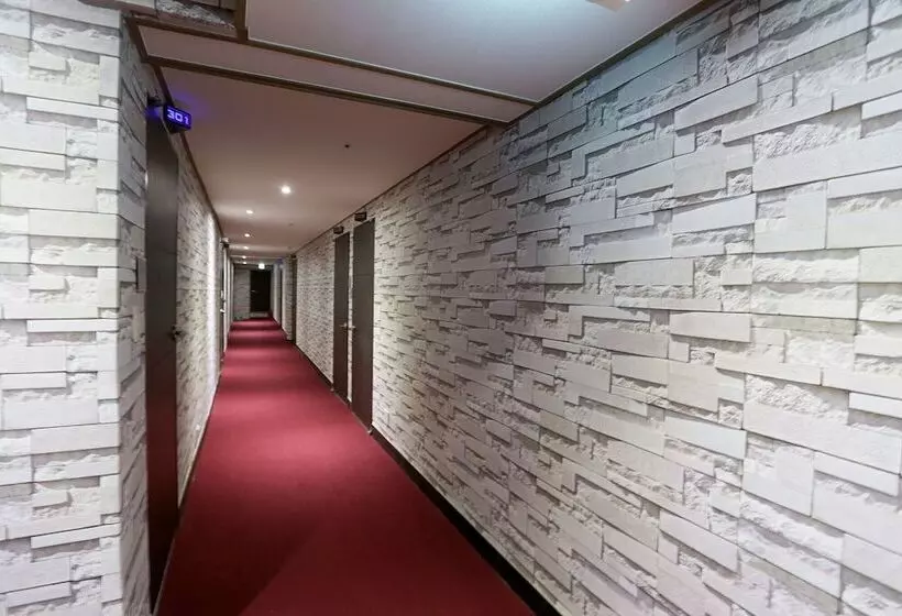 مُتل Sokcho Maldives