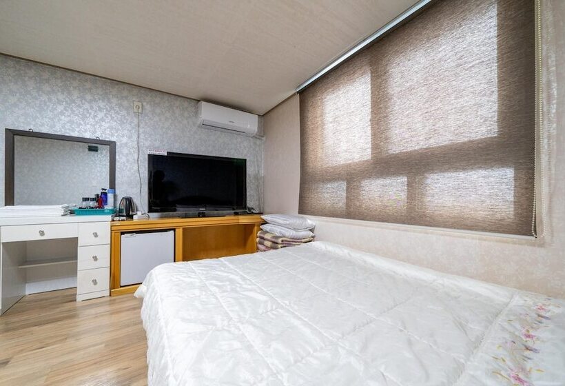 מוטל Sokcho Maldives