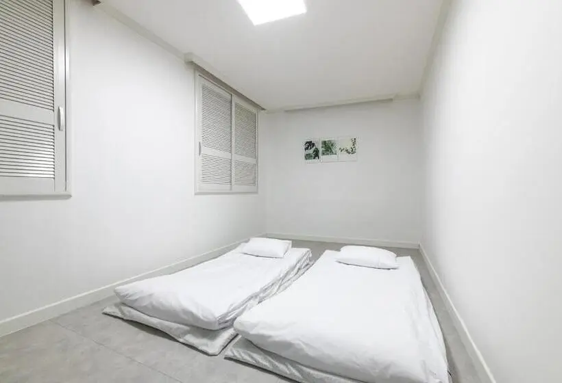 モーテル Sokcho Hotel Oasis