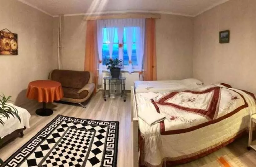 ペンション Byczy Rog Noclehy Na Hranici