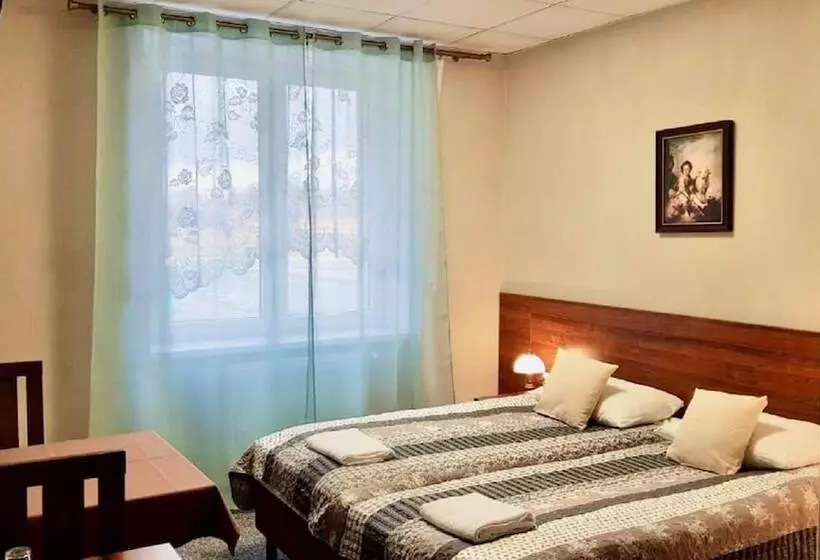 ペンション Byczy Rog Noclehy Na Hranici