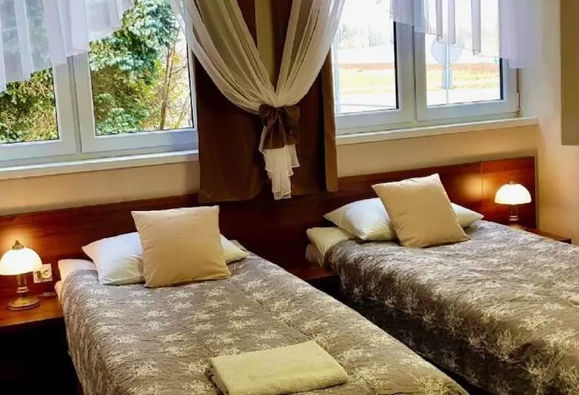 ペンション Byczy Rog Noclehy Na Hranici