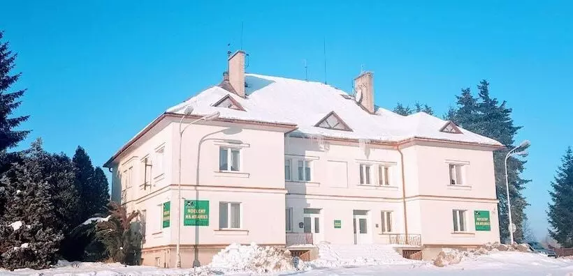 ペンション Byczy Rog Noclehy Na Hranici