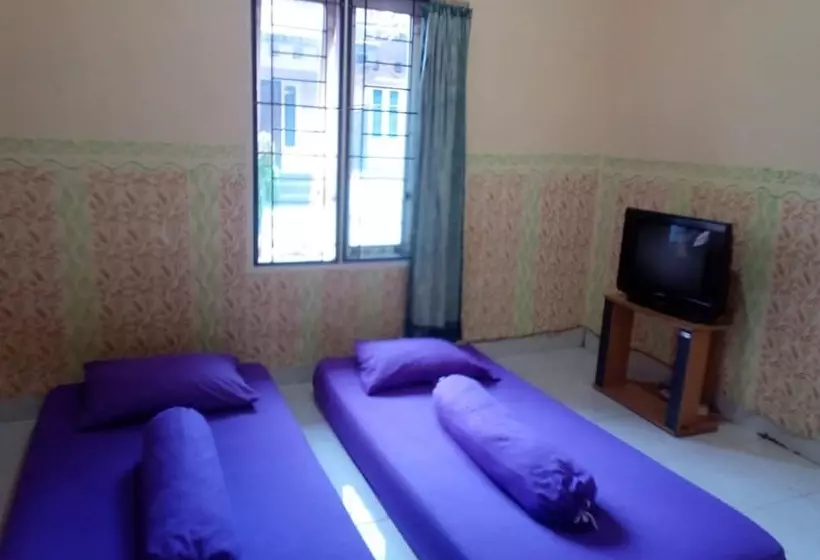 پانسیون Dedy Kost