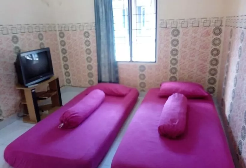 پانسیون Dedy Kost