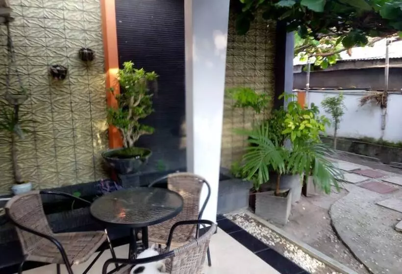 پانسیون Dedy Kost