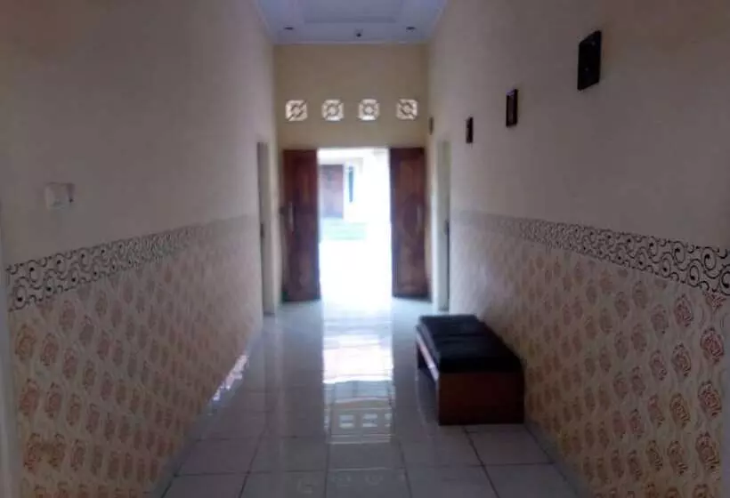 پانسیون Dedy Kost