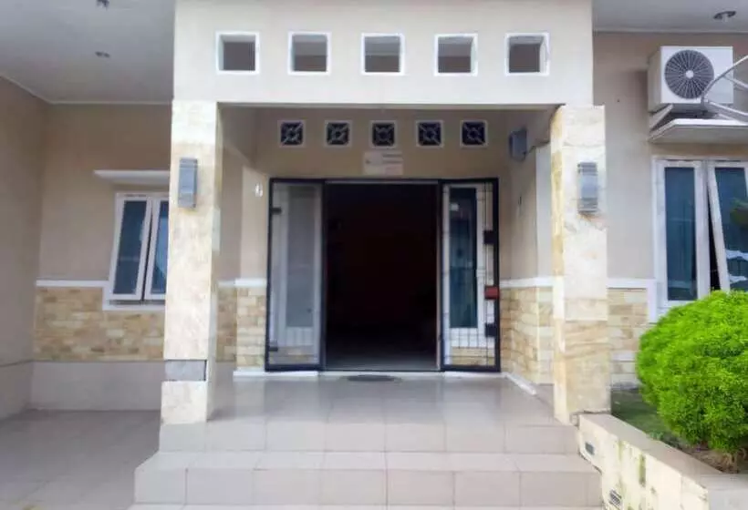 پانسیون Dedy Kost