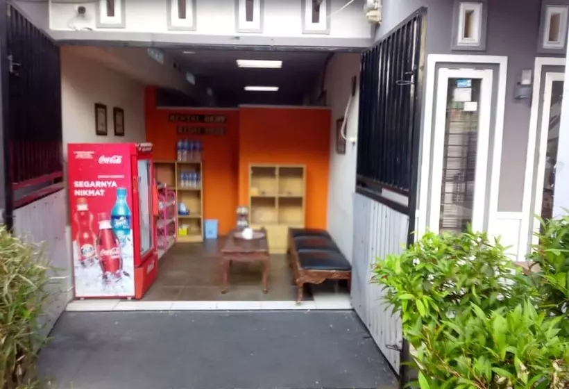 پانسیون Dedy Kost