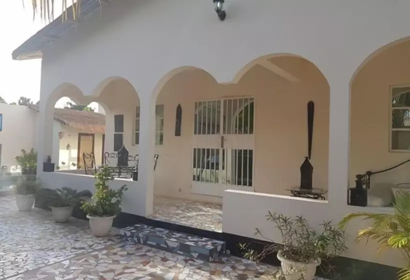 Majatalo Mandinka Lodge