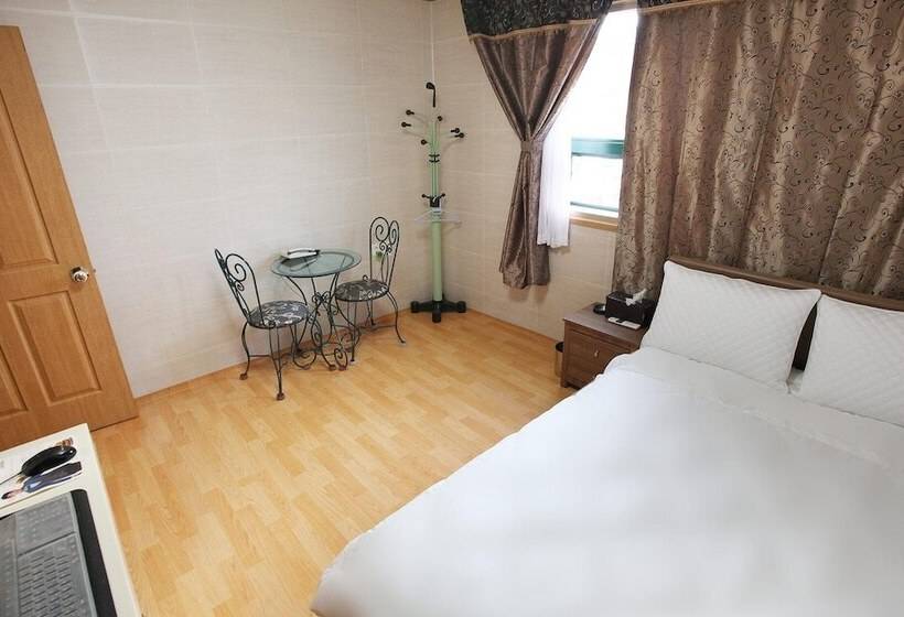 Seogwipo Handu Motel