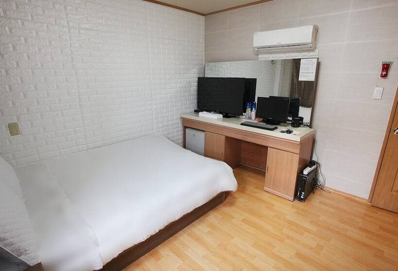 Seogwipo Handu Motel