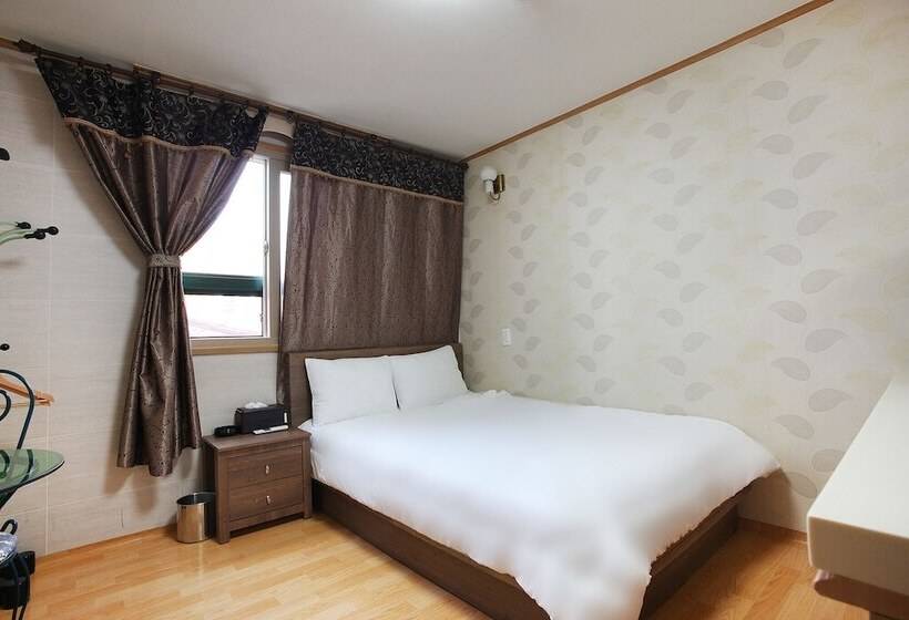 Seogwipo Handu Motel