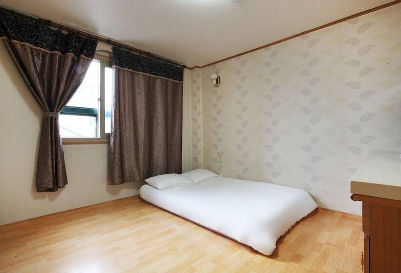 Seogwipo Handu Motel