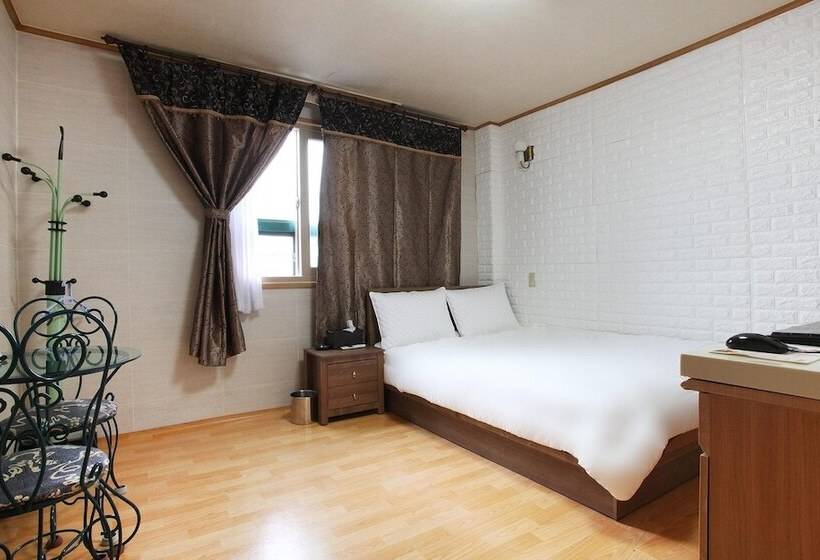 Seogwipo Handu Motel