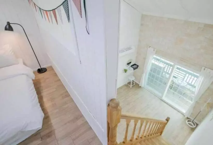 Taean Palm Beach Pension