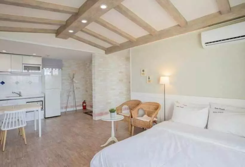 Taean Palm Beach Pension