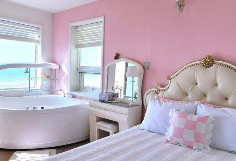 Taean The Classic Spa Pension