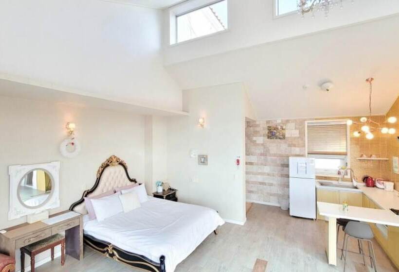 Taean The Classic Spa Pension