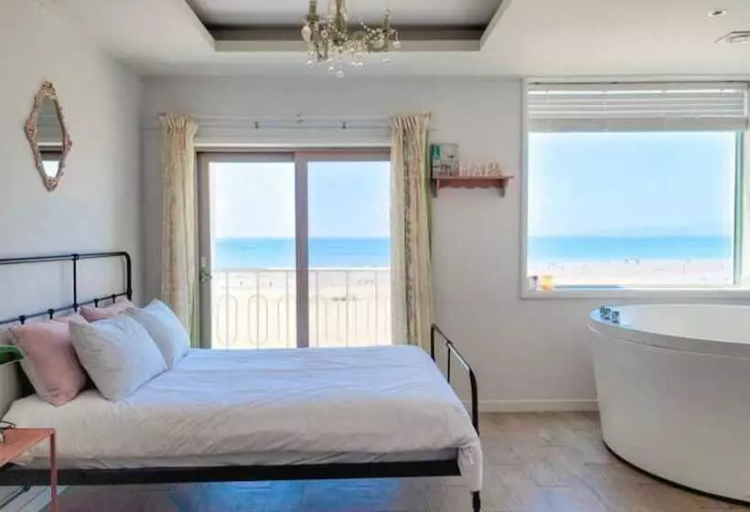 Taean The Classic Spa Pension