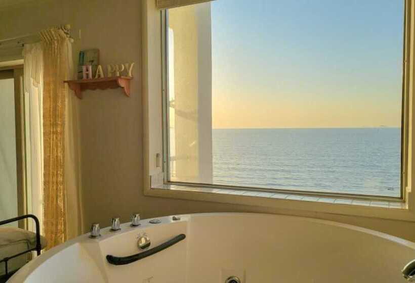 Taean The Classic Spa Pension