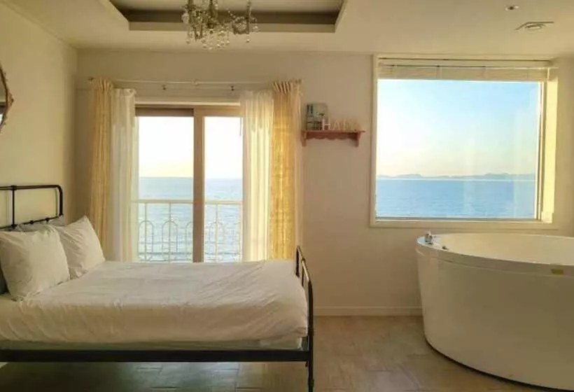 Taean The Classic Spa Pension