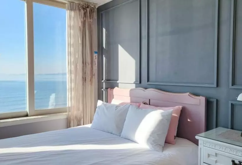 Taean The Classic Spa Pension