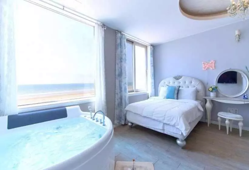 Taean The Classic Spa Pension