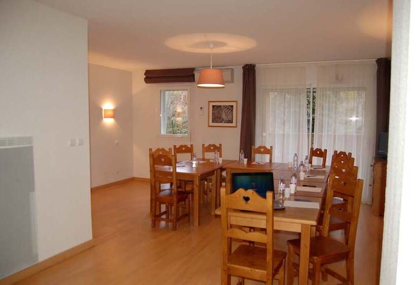 Résidence Domaine De La Vallée D Ax   Location à La Nuit, Linge Inclus