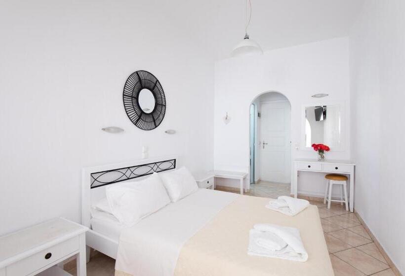 Eleftheria Hotel & Apartments