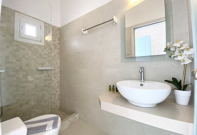 Eleftheria Hotel & Apartments