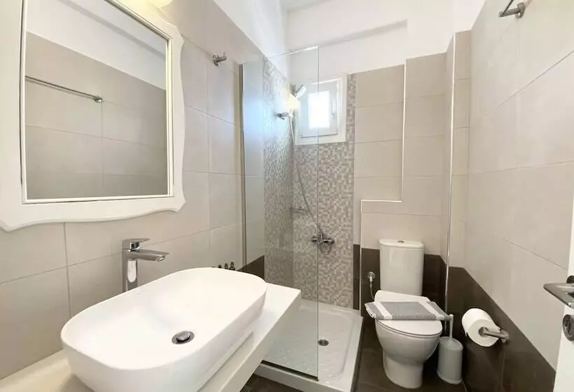 Eleftheria Hotel & Apartments