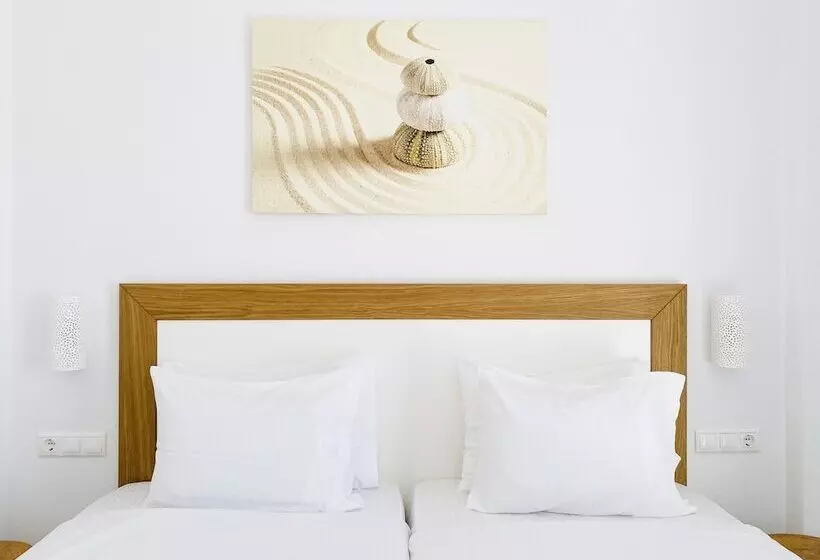 Eleftheria Hotel & Apartments