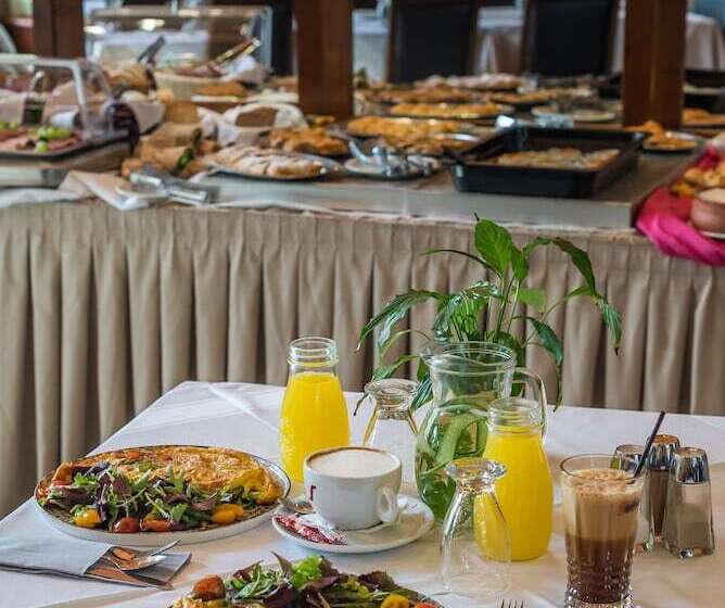 فندق Arahova Inn