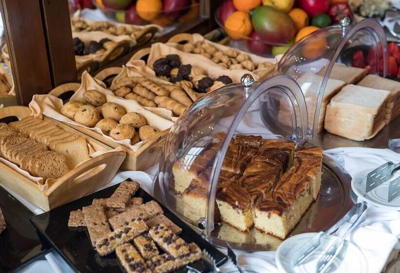 فندق Arahova Inn