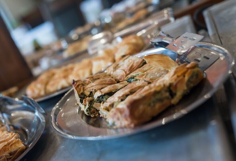 فندق Arahova Inn